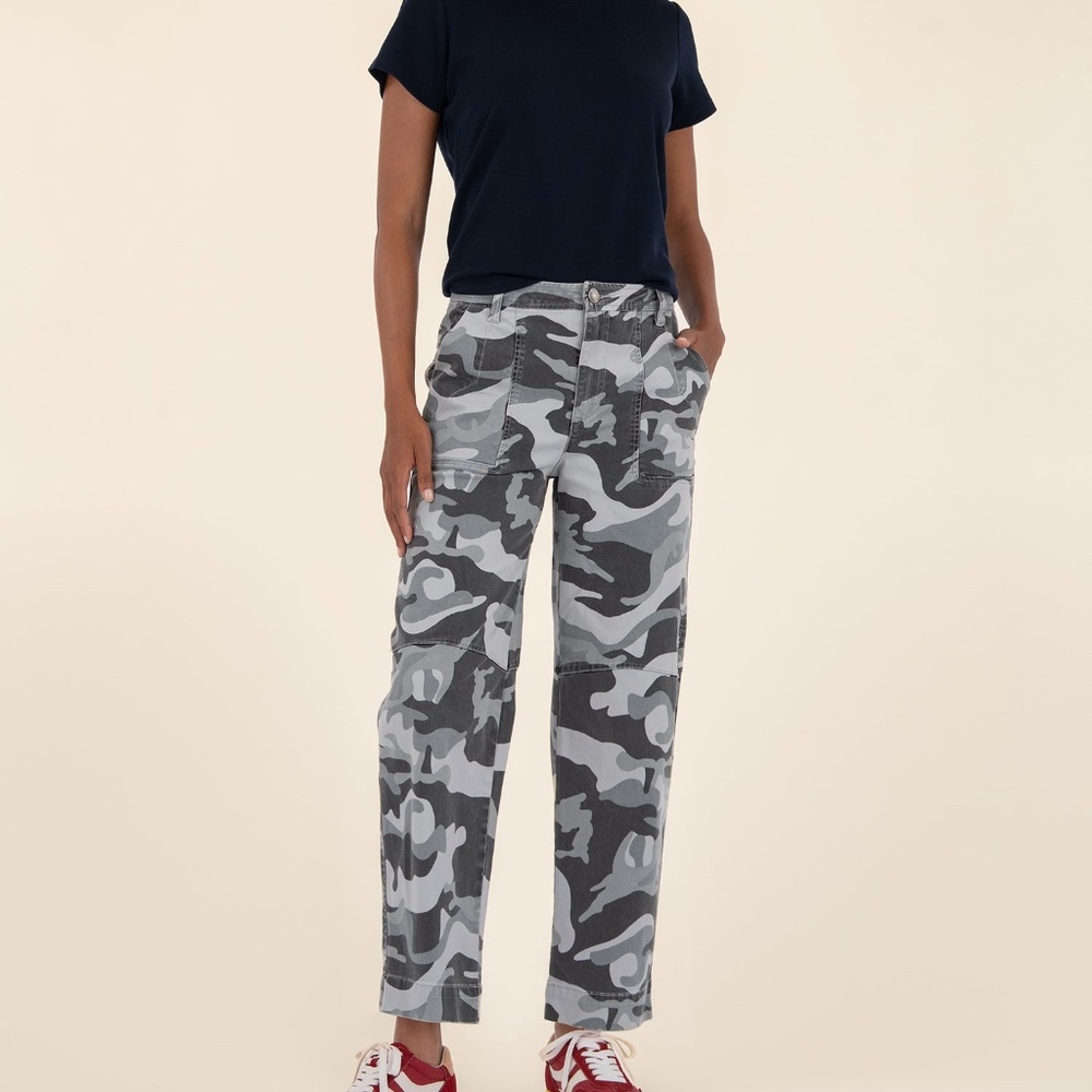 Kut from the Kloth Ashton High Rise Barrel Leg, Exclusive Size 6 / Gray NWT